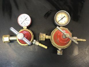 Редуктор баллонный пропановый БПО-5-4, ДПП-1-65 (ХКМЗ) (регулятор расхода C3H8)(производство СССР-НОВЫЙ)