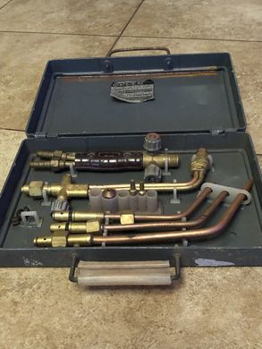 Комплект газозварника КГС-2-02 в металевій валізці (виробництво Кировакан СРСР 1987р.)